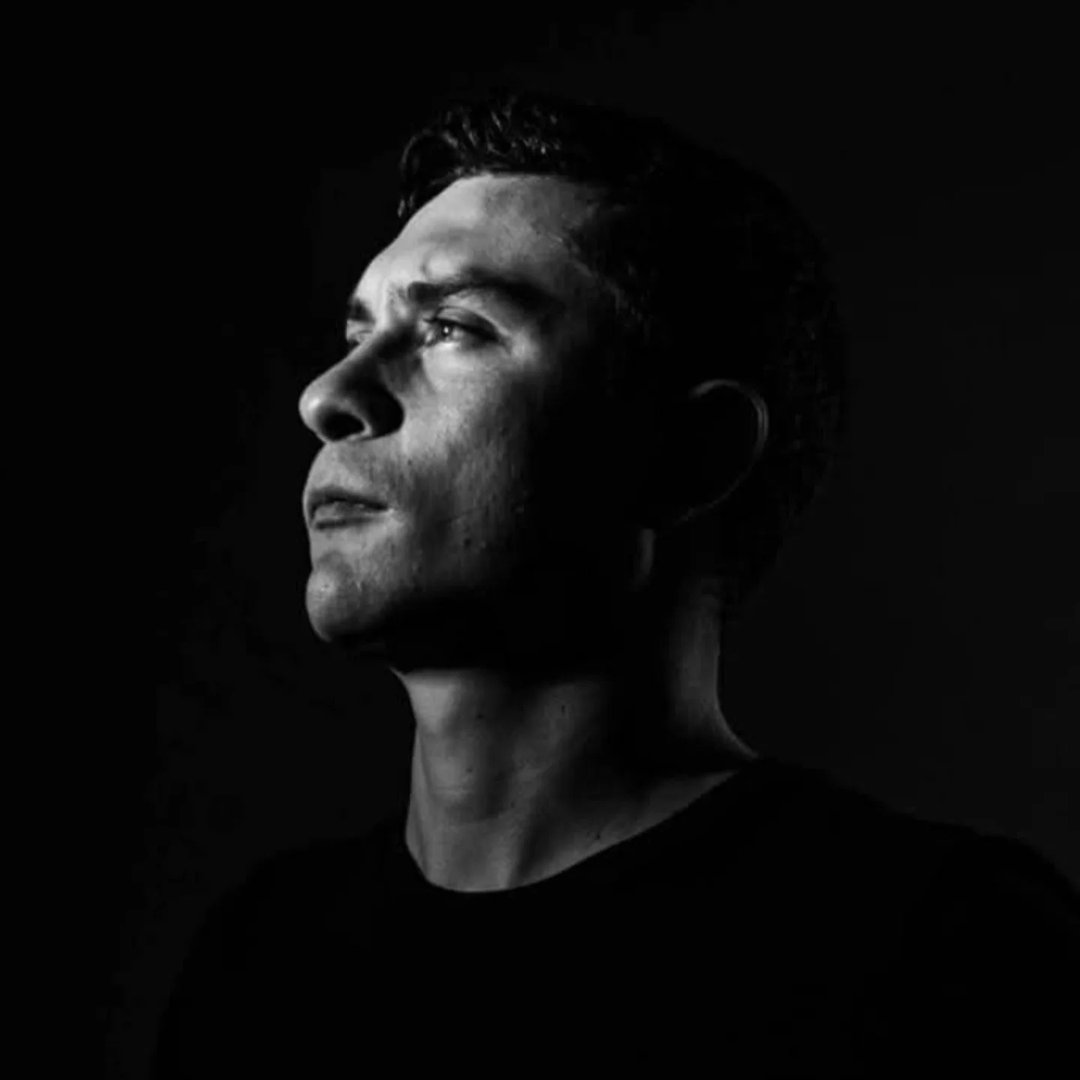 Retrato del Consultor Nar Saúl